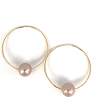photo of Wendy Mignot Florence Pearl Endless Hoop Gold-Filled Earrings Blush