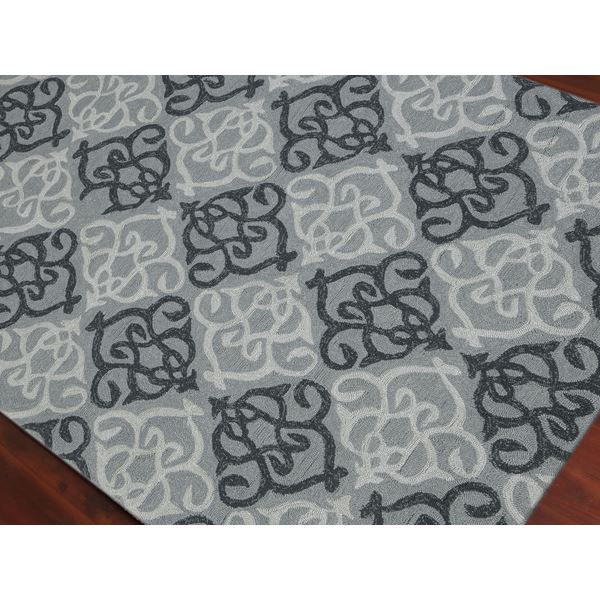 Piazza Silver Damask Rectangular Accent Rug 2'x3'