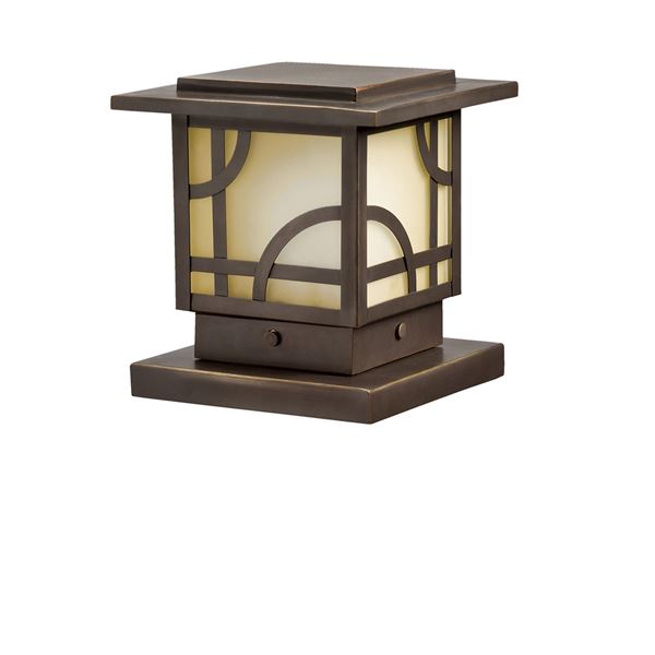 Larkin Estates 12V Deck Post Light