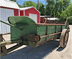 JOHN DEERE N PTO DRIVE MANURE SPREADER