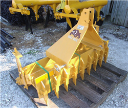New Dirt Dog Mfg. 4 ft.Pulverizer, arena tool