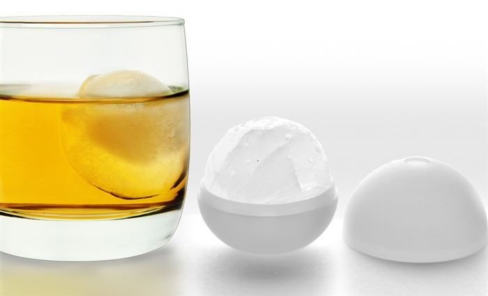 asobu whiskey glass with ice ball mold