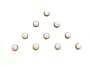 Tiny pearl bindi dots are surrounded by black micro beads.