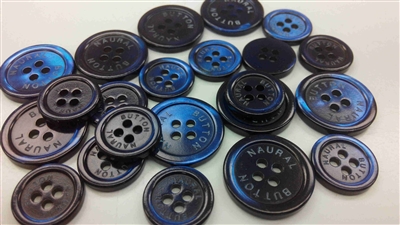 logo-engraved navy blue pearl buttons