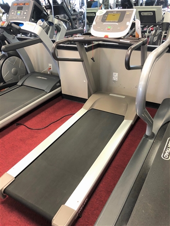 Precor 9.27 Treadmill (Pre-Owned)