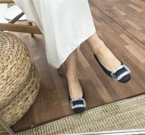 Cubic Flat (230~250) (will ship within 1~2 weeks)