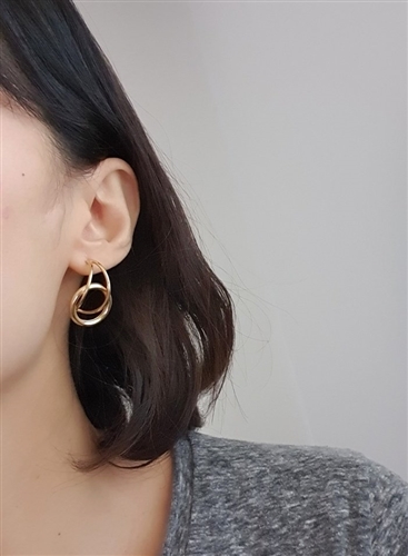 Cel Earrings (Gold/Silver) (will ship within 1~2 weeks)
