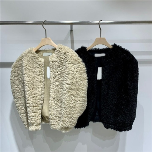 Acne Vest (Beige/Black) (will ship within 1~2 weeks)