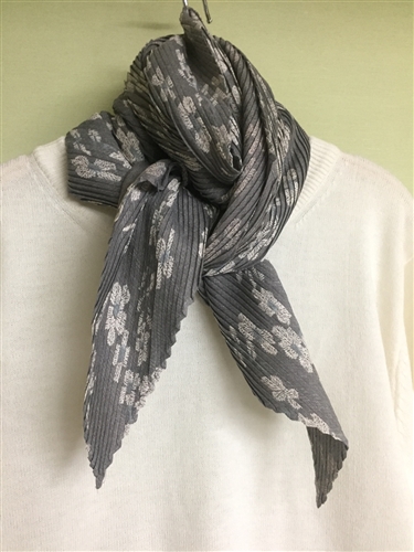 (Pre-Order) Khaki Flower Pleated Scarf (will ship within 1~2 weeks)
