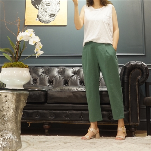(Best; 2nd Reorder) White Pocket Sleeveless Top