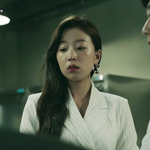 íŒŒì´ì–´ ë°ì´ì§€ ì´ì–´ë§