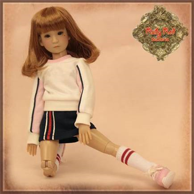 WC0075A  12â€ InMotion Girl Cloth Set