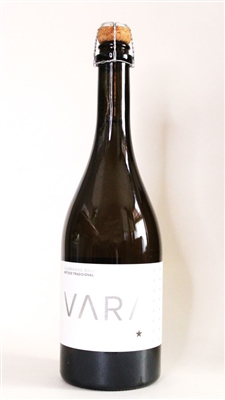 750ml bottle of Non Vintage Vara Silverhead Brut American Sparkling Wine