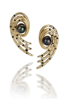 Martha Seely's Nebula Open Spiral Post Earrings with Peacock AKOYA Pearls (6mm), and accented with Black & White Diamonds along the spirals. Made in 14k Yellow Gold these designer Earrings will garner you many compliments. Length 1 3/8" X width 3/8"