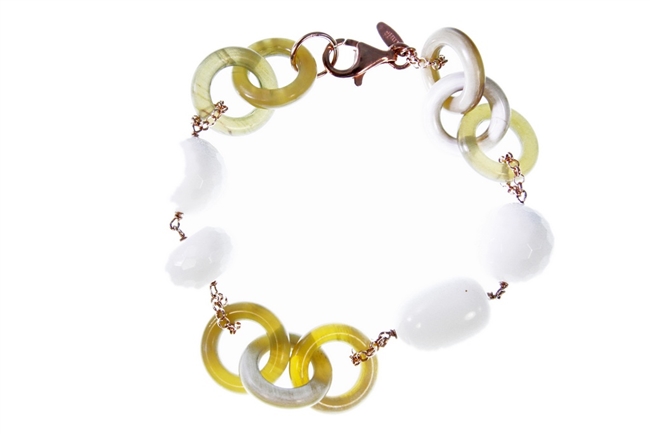 Natural Tan Horn link Bracelet with White Agate Gemstones that are both polished & faceted. The links are held together with Rose Gold plated 925 Sterling Silver Chain links. 8 inch in length. Lobster Clasp. Made in Italy by Amle