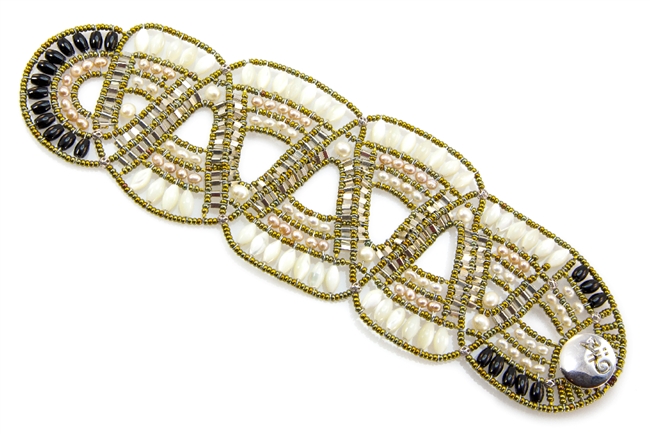 amazing Cuff Bracelet featuring warm hues of Silver Beads with White Mother of Pearl,White Pearls & Black Onyx Gemstones. Alternating triangles give it an open design. Made with Golden Murano Glass Beads on Stainless Steel Wire. Made in Italy by Ziio