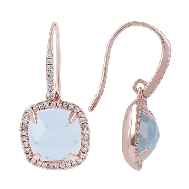 Faceted, light Blue Aquamarine Earrings by Bronzallure.The hinged drop holds a shimmering Aquamarine framed by sparkling CZs which are also inlaid on the front of the hook. Made in Italy, they are finished in an 18k Golden Rose' plating.
Length 1", Width