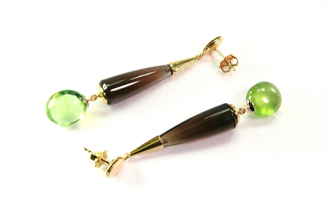 One-of-a-kind Designer Drop Earrings by Sanalitro Gioielli. Hand crafted in Milan, Italy by Master stone cutter Massimo Sanalitro, these Smokey Quartz & Peridot Gemstone Earrings are made in 18k Yellow Gold. The perfect neutral. 31.59ctw