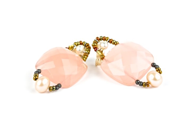 A beautiful classic Earring with an Italian twist. A large faceted Pink Quartz Gemstone is accented with White Seed Pearls and a single Drop Pearl. Hand crafted in Italy by Ziio with Murano Glass Seed Beads. 925 Sterling Silver Gold plated Posts. Length 2