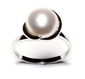 Contemporary Freshwater Pearl Ring