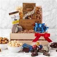 Hickory Farms Sweet Snacks Gift Crate | Chocolate, Pretzels, Popcorn & Nuts