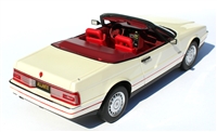 1987-1992 Cadillac Allante Pearlescent White 1:24