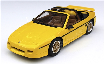 1988 Pontiac Fiero GT Encomium Edition in Yellow 1:24
