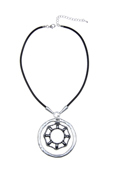 Metal Circle Pendant Necklace N3394