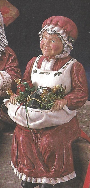 1806 Mrs. Claus Mantle Sitter