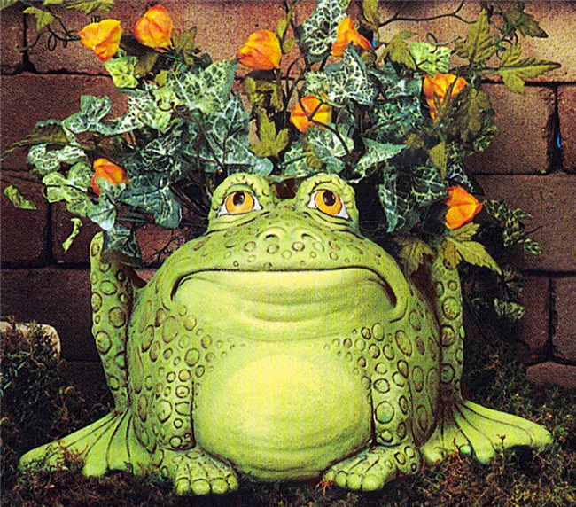 TL884 Toad Planter