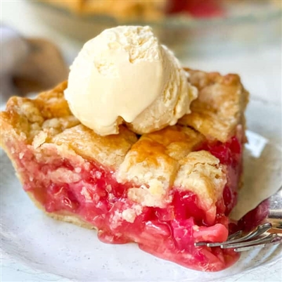 Ontario Strawberry Rhubarb Pie