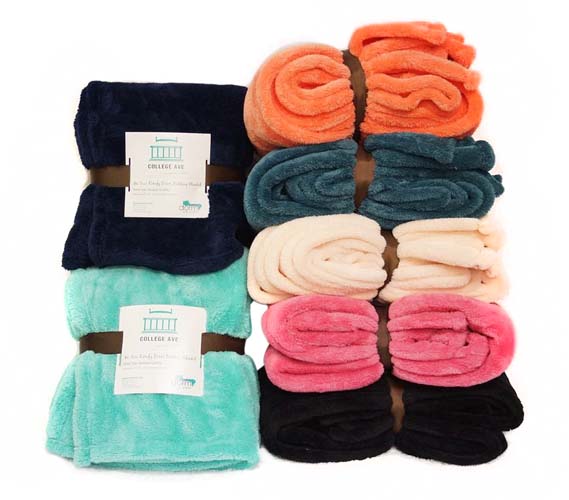 Blanket for College Dorm - Me Sooo ComfyÂ®  Dorm Bedding Blanket - Twin XL