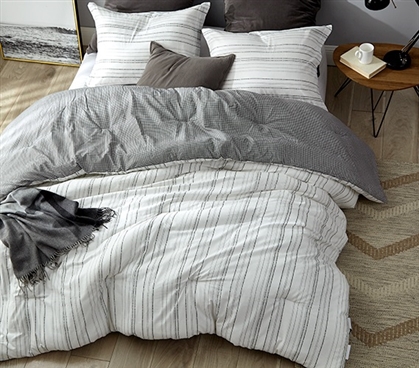 Stylish Black and White Twin Extra Long Comforter Soft Cotton Sofia Designer Dorm Bedding