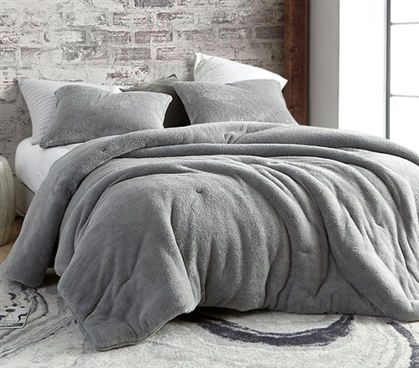 Plush Gray Oversized College Comforter Neutral Dorm Decor for College Freshmen Dorm Comforter