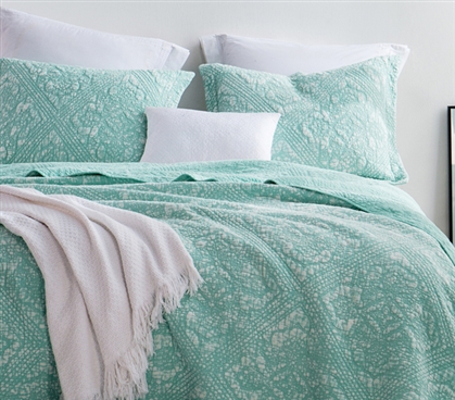 Hint of Mint Green Stone Washed Extra Long Twin College Quilt with Textured Gradient Design