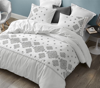 Damask Twin Extra Long Bedding Set Dorm Comforter Set with Jacquard Pillow Cover Glam Dorm Decor Ideas