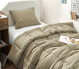 Designer Dorm Bedding Essentials Green Twin Extra Long Comforter Breathable Lightweight Bedspread for College
