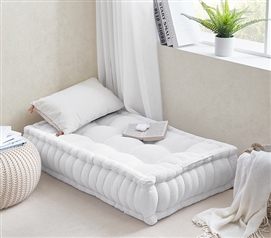 Rainha - Ultra Thick Tufted Floor Pillow - White