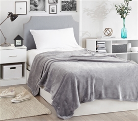 Gray Twin XL Bedding Essentials Neutral Dorm Bedpsread Fleece College Blanket Affordable Dorm Supplies