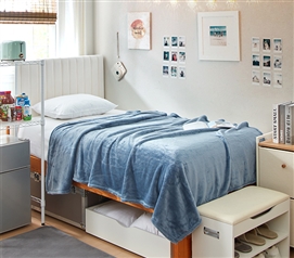 Freshmen Dorm Decor Twin Extra Long Bedding Essentials Fleece Microplush Blue College Bedspread