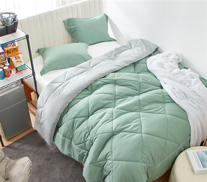 Iceberg Green/Glacier Gray Full Comforter - Oversized Full XL Bedding