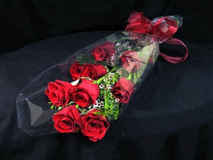 9-Rose Presentation Bouquet
