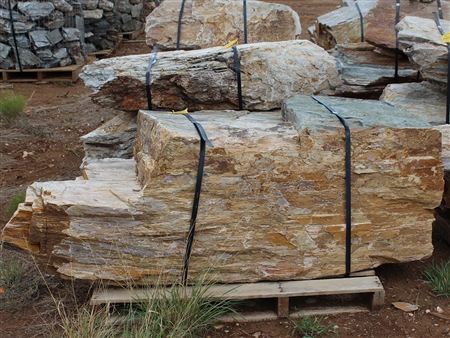 Vista Cloud Rock Boulders Specimens