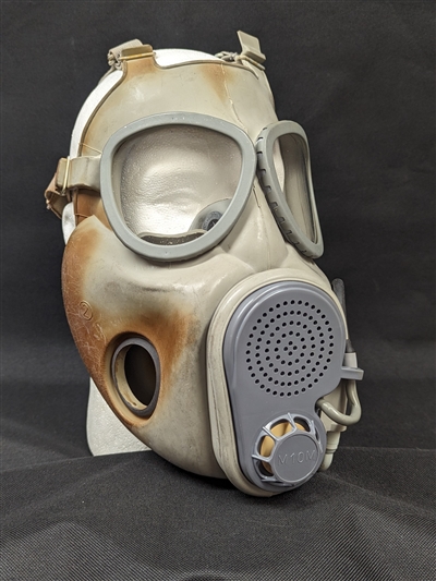 EAST GERMAN/CZECH  M10M GAS MASK