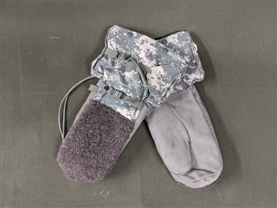 Military Issue Arctic Mittens - ACU Camo