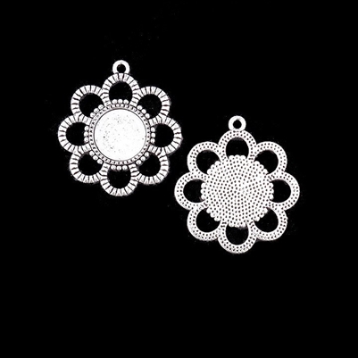 Silver Daisy 12mm Bezel, 1pc