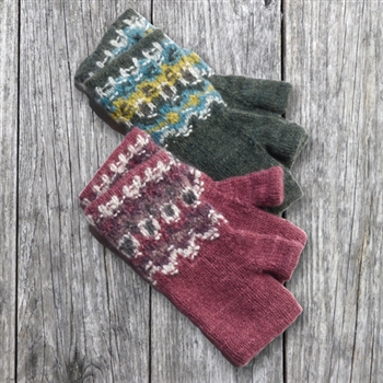 SANTA SALE! RG575 Heritage Knits Wrist Warmer