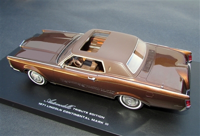 1971 Lincoln Continental Mark III 1:24 Tribute Edition in Ginger Bronze