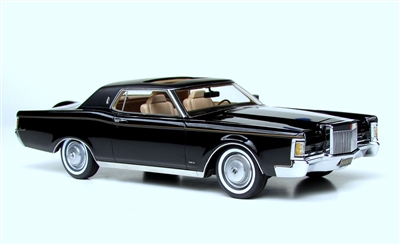 1971 Lincoln Continental Mark III 1:24 Homage Edition in Black