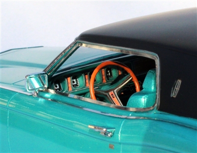 1970 Lincoln Continental Mark III Bright Aqua Metallic 1:24
LastONE